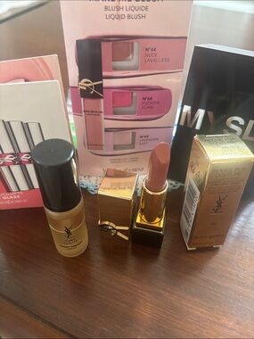 Yves Saint Laurent Bundle Nude N1 Lipstick, Candy Glaze, mascara,Le Parfum
